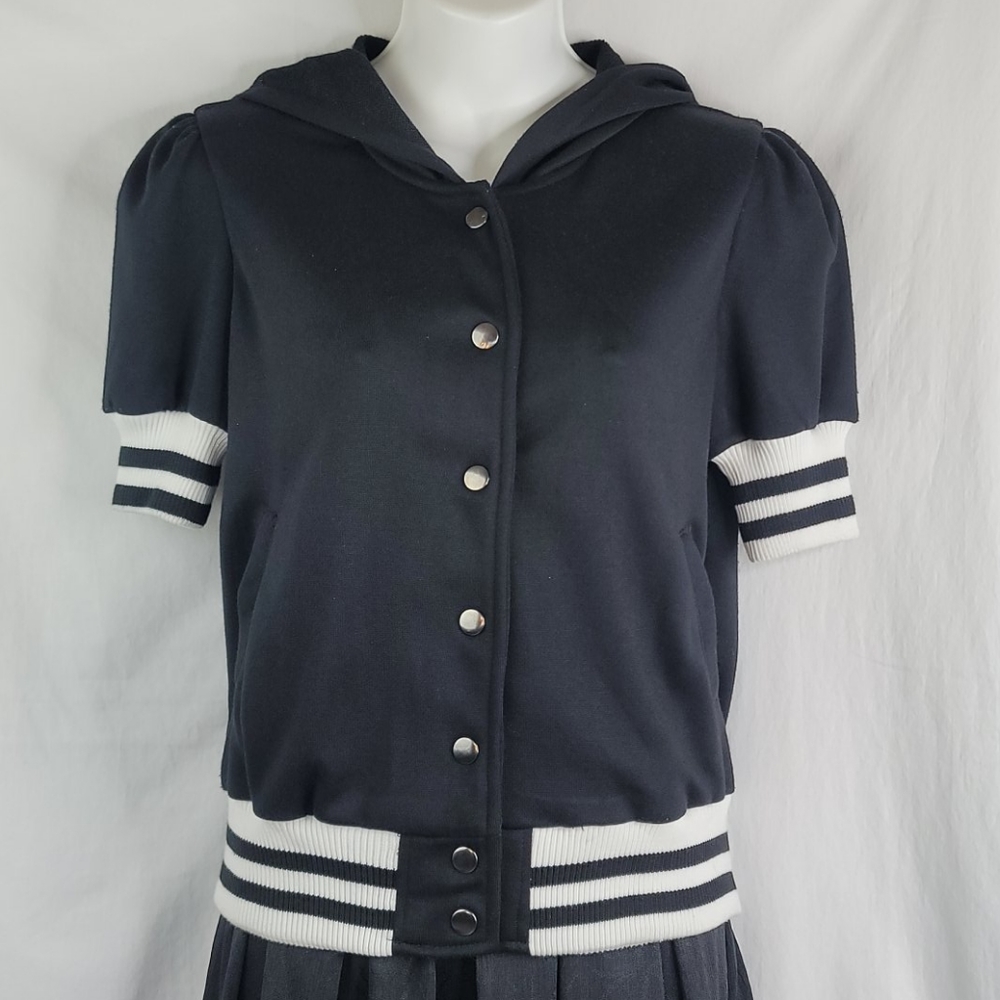 Better B black button down shirt with hoodie sz M